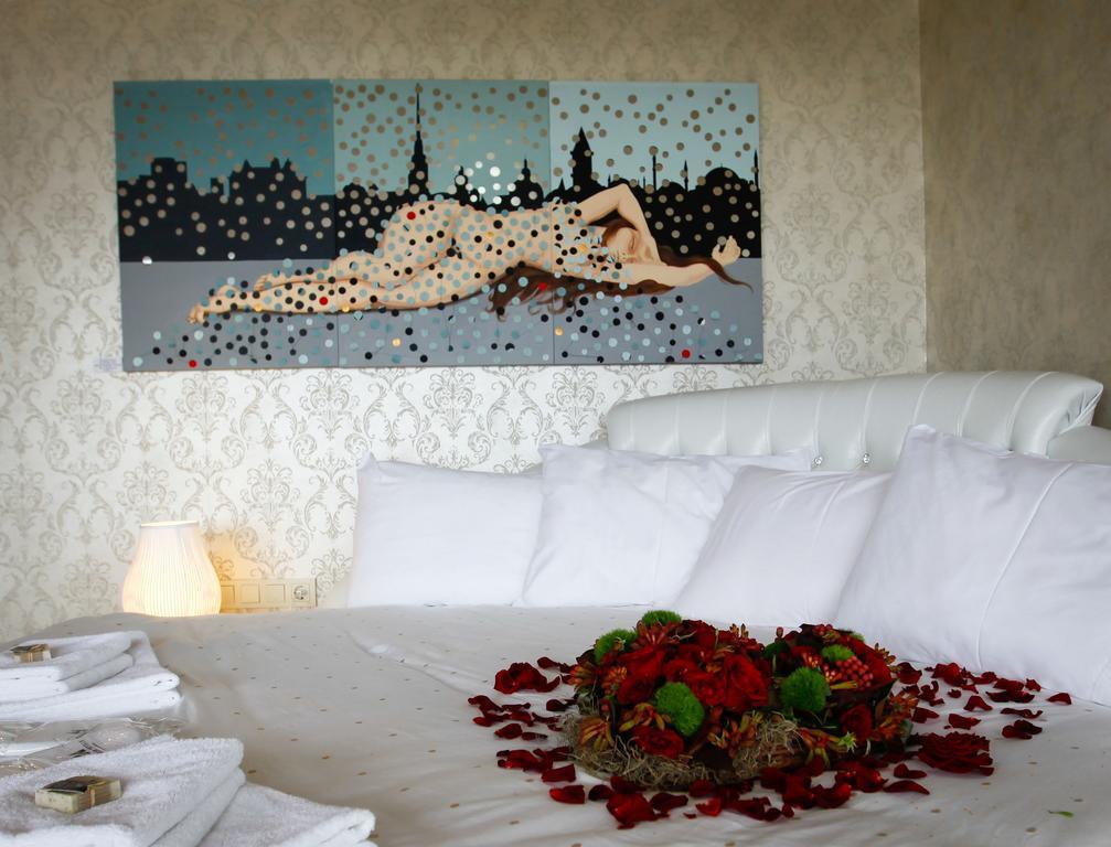 Melek Hotels Moda Istanbul Exterior foto